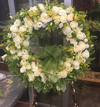 TRADITIONAL WHITE SYMPATHY WREATH