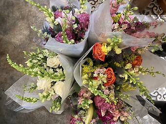LOOSE BOUQUETS
